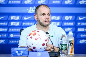 尼尔森：这是一场很奇怪的较量，我们本来有良机拿3分但只拿到1分