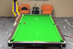 这视频拍的，打篮球的和打台球的都沉默了，科比也沉默了！